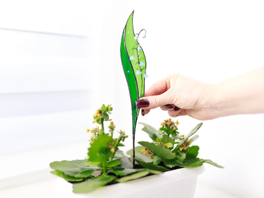 Stained Glass Lily of the Valley Plant Stakes Butterfly on Green Leaf Suncatcher Mothers Day Gift Glass Plant Decor For Pots