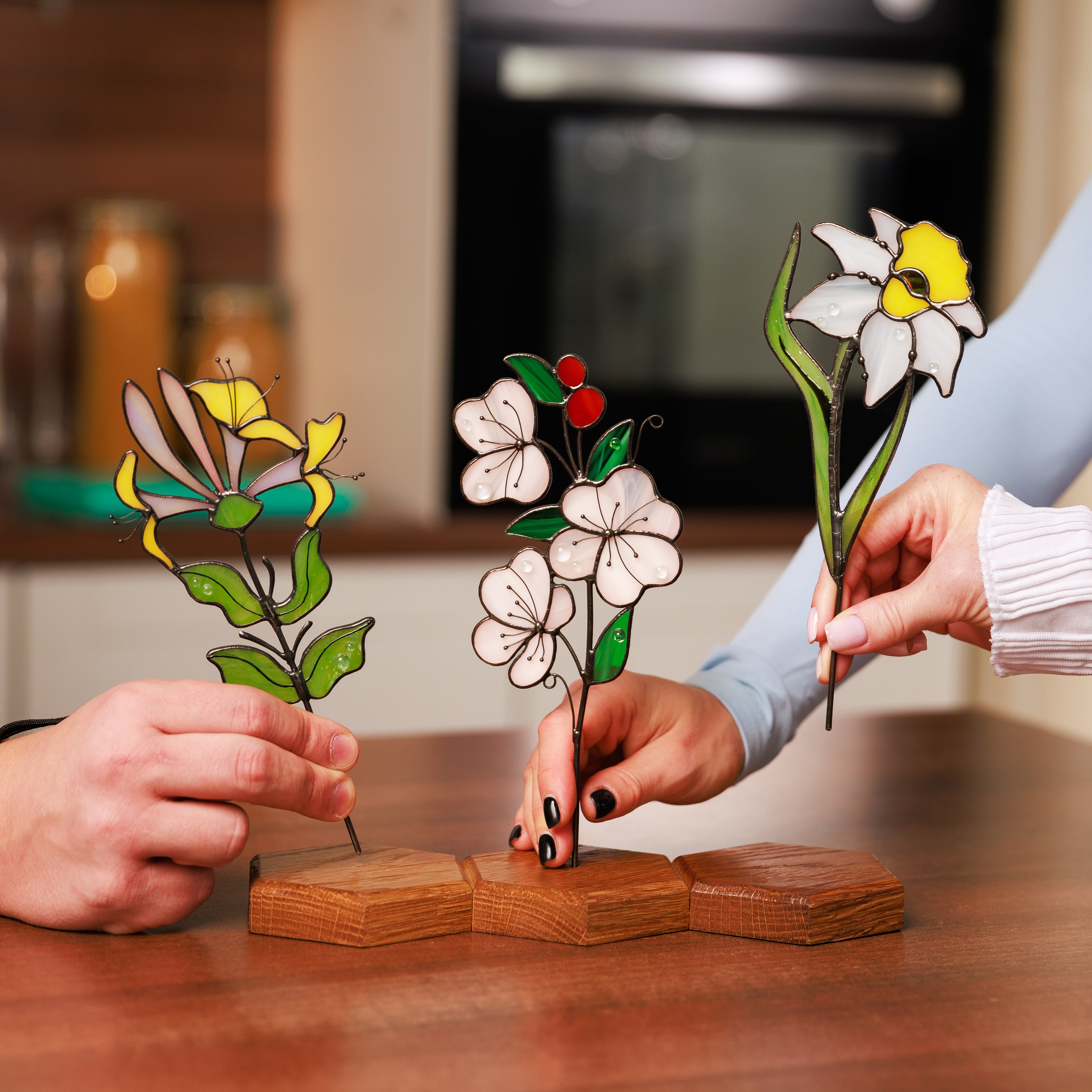 Stained Glass Narcissus Plant Stake (December Birth Flower)