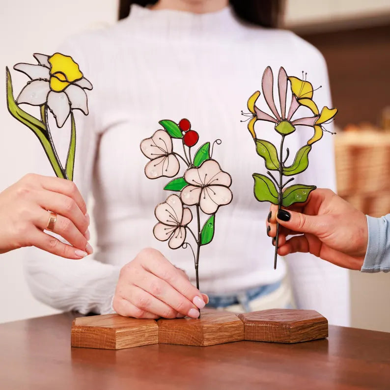 Stained Glass Hawthorn Plant Stake (May Birth Flower)