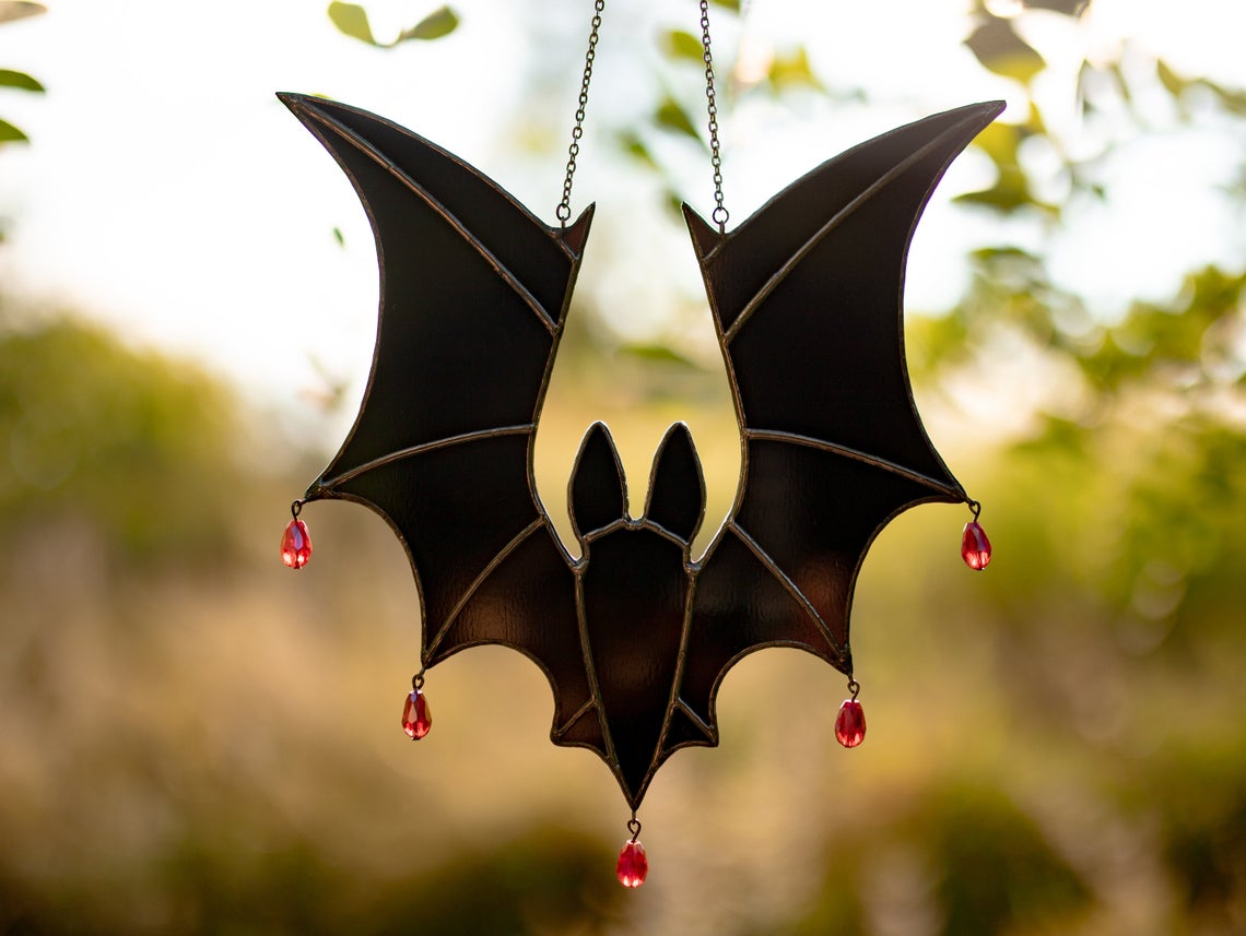 Halloween Stained Glass Bat Suncatcher - Spooky & Stylish Home Decor